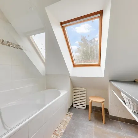 Grande Maison Vue Riviere Pour 8 A St Philibert Ferienhaus